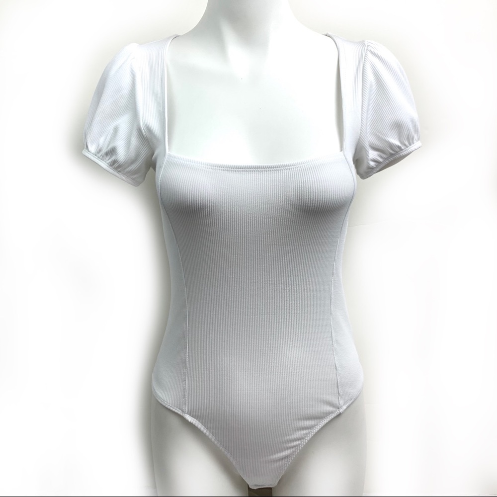 New White Square Neck Bodysuit Puff Sleeves Medium